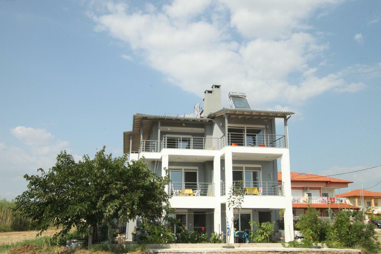 See To Sea Apartments Paralia Dionysiou Exteriör bild